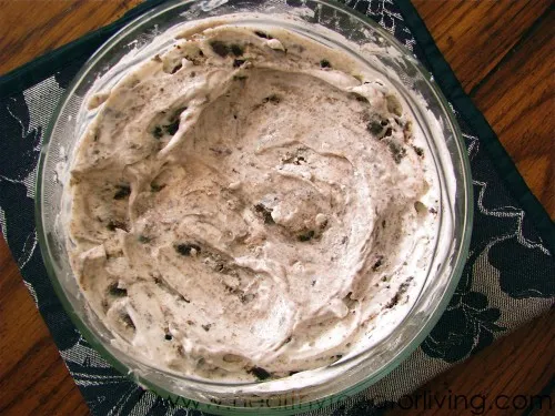 Cookies & Cream Frozen Yogurt

