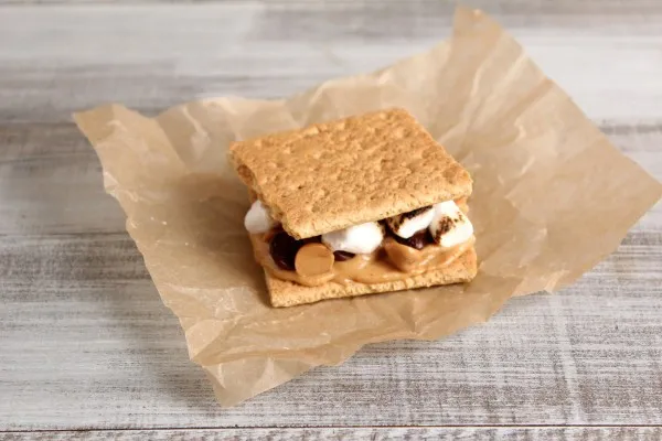 Wordless Recipe: Chocolate Peanut Butter Cup S’mores
