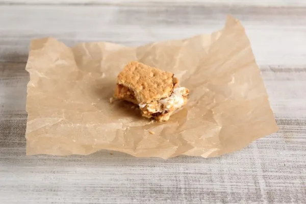 Wordless Recipe: Chocolate Peanut Butter Cup S’mores
