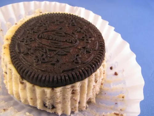 Individual Cookies & Cream Cheesecakes