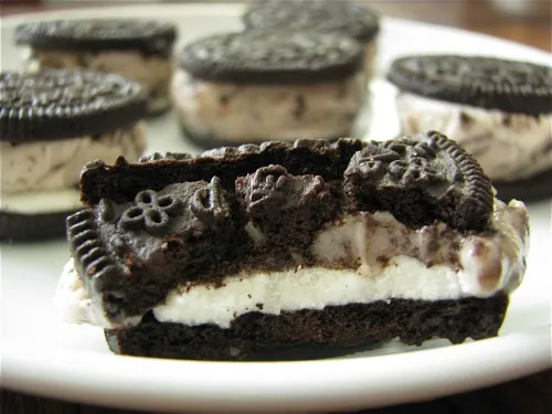 Cookies & Cream Ice Cream Sandwiches