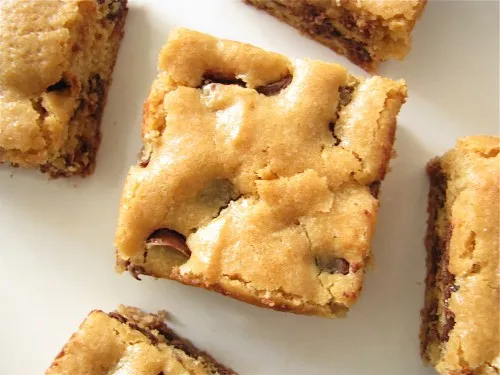 Peanut Butter Chocolate Chip Cookie Bars