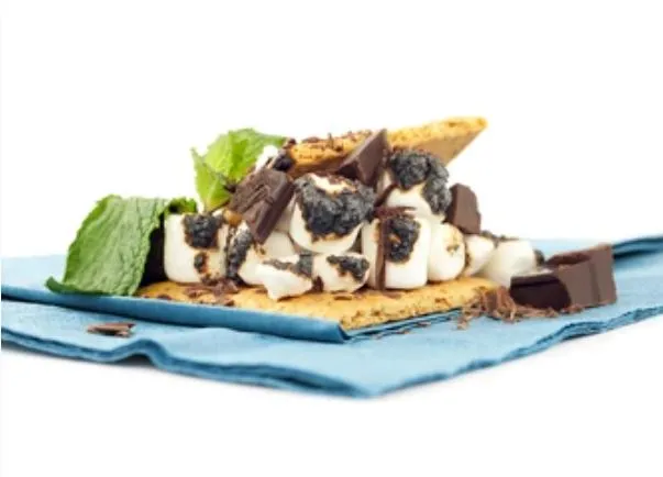 S’mores Crispy Bars