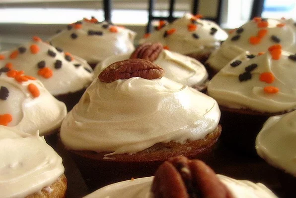 Carrot Cupcakes with Maple Cream Cheese Frosting