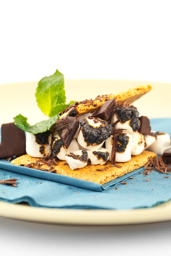 S’mores Crispy Bars