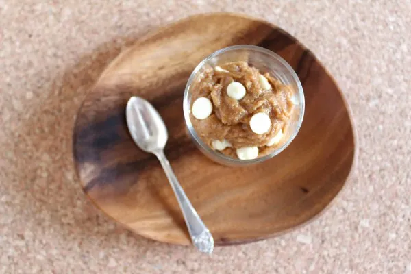 IMG 17701 600x400 1 White Chocolate Chip Speculoos Cookie Dough