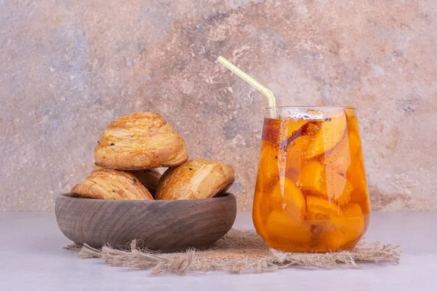 sweet tea glass with bakeries.