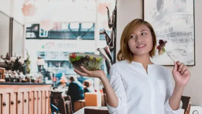 Is It Healthy Eating While Standing? Digestion, Weight Loss & Health Insights