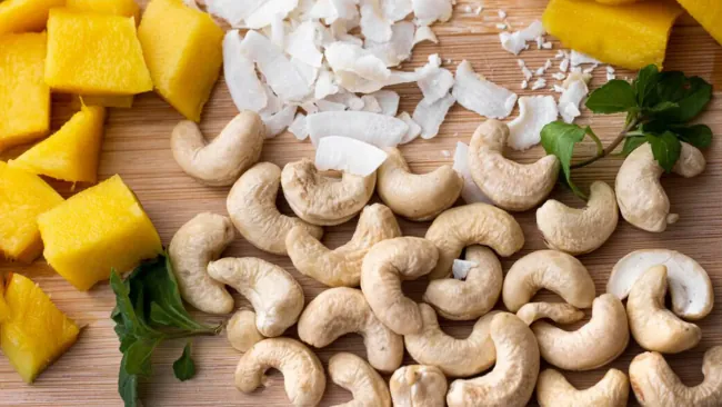 Is Cashew Good for Cholesterol? Benefits, Risks, and How to Include Them in Your Diet
