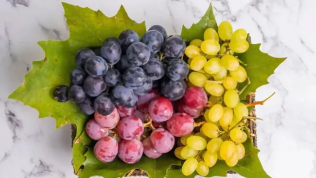 Are Grapes Acidic? Should You Avoid Grapes With Acid Reflux?