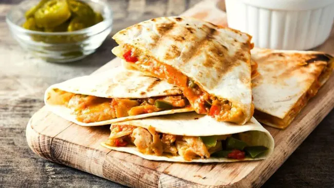 Are Quesadillas Healthy? Calories, Nutrition & Health Tips
