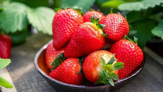 Are Strawberries Acidic? Are They Good For Health?