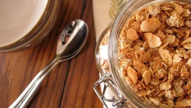 Almond & Coconut Macaroon Granola