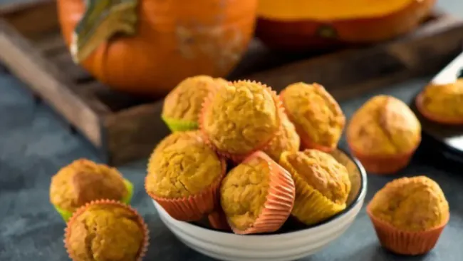 Mini Pumpkin Applesauce Muffins {Toddler Approved}