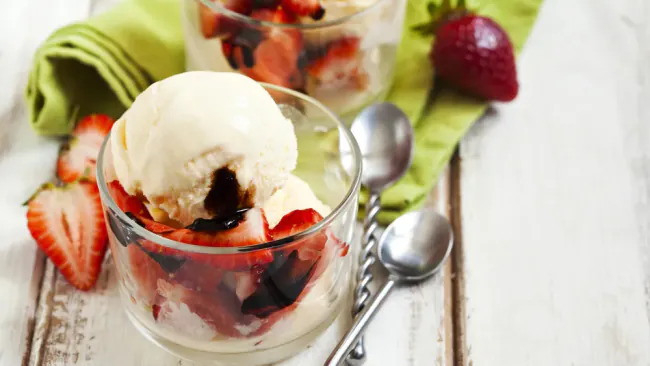 Vanilla Balsamic Strawberry Popsicles