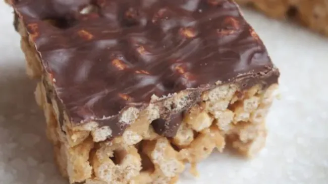 5 Ingredient Chocolate-Covered Peanut Butter Cereal Bars