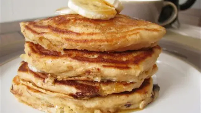 Chocolate Chip Banana Pancakes for One (aka feeding my hibernation mentality)