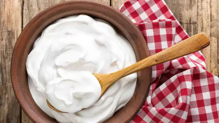 Dairy Free Yogurt: What It Is, Best Brands, Protein, Probiotics & How to Make It