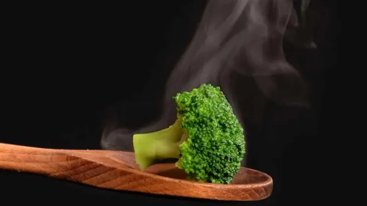 How to Cook Broccoli: 15 Easy Methods (Steaming, Boiling, Roasting & More)