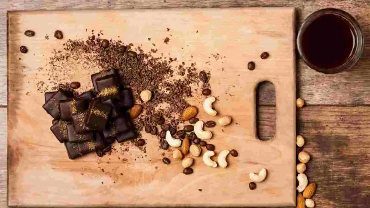 Is Dark Chocolate Healthy? Benefits, Risks & How to Choose the Best One