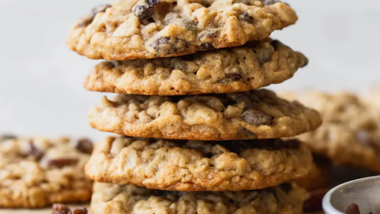 Monday Musings + Super Healthy Oatmeal Raisin Cookies