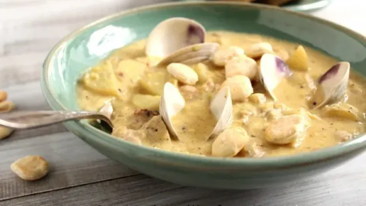 New England Clam & Corn Chowder