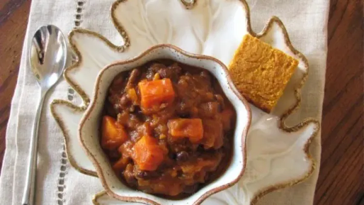 Monday Musings + Pumpkin, Sweet Potato, & Black Bean Chili (revisited)