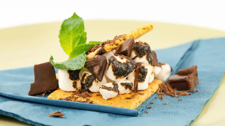 S’mores Crispy Bars