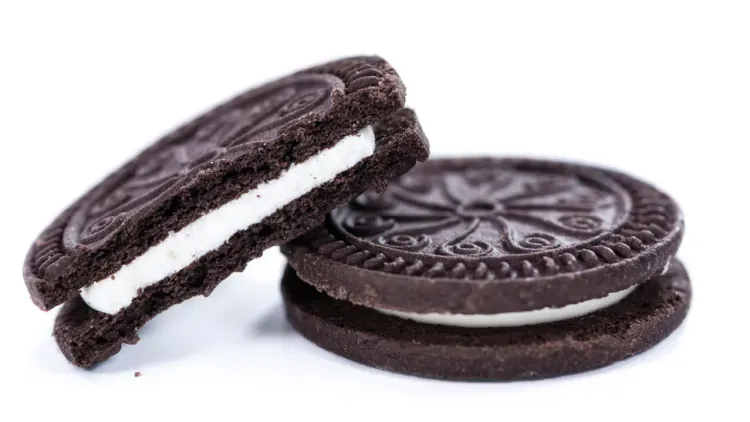 Cookies & Cream Cheesecake Bars