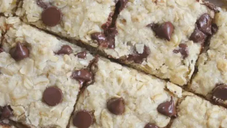 Chocolate Chip Macaroon Oatmeal Cookie Bars