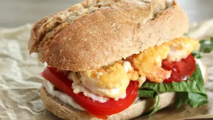 Crispy Shrimp Po’ Boys