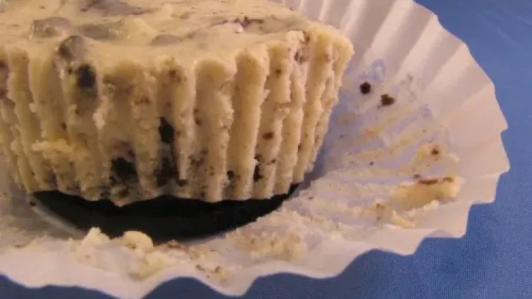 Individual Cookies & Cream Cheesecakes