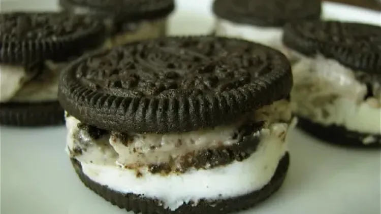 Cookies & Cream Ice Cream Sandwiches