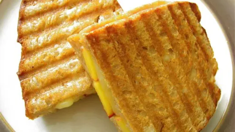 Pepper Jack & Peach Panino